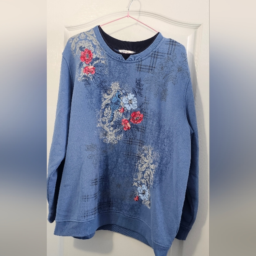 Blue Floral Graphic Sweatshirt